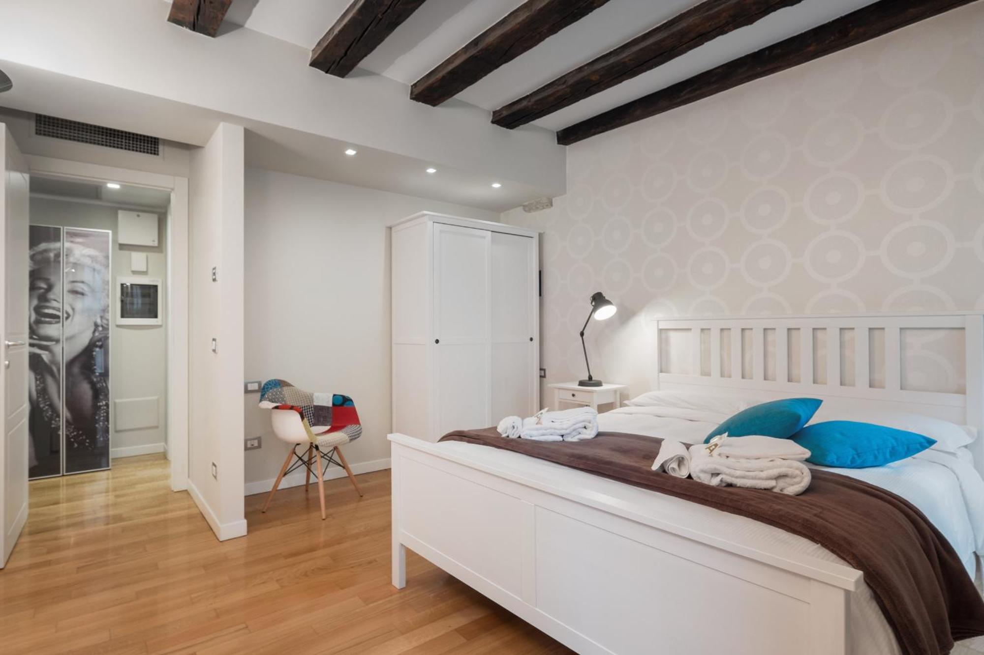 Flats4Rent Federica Apartment Verona Bagian luar foto