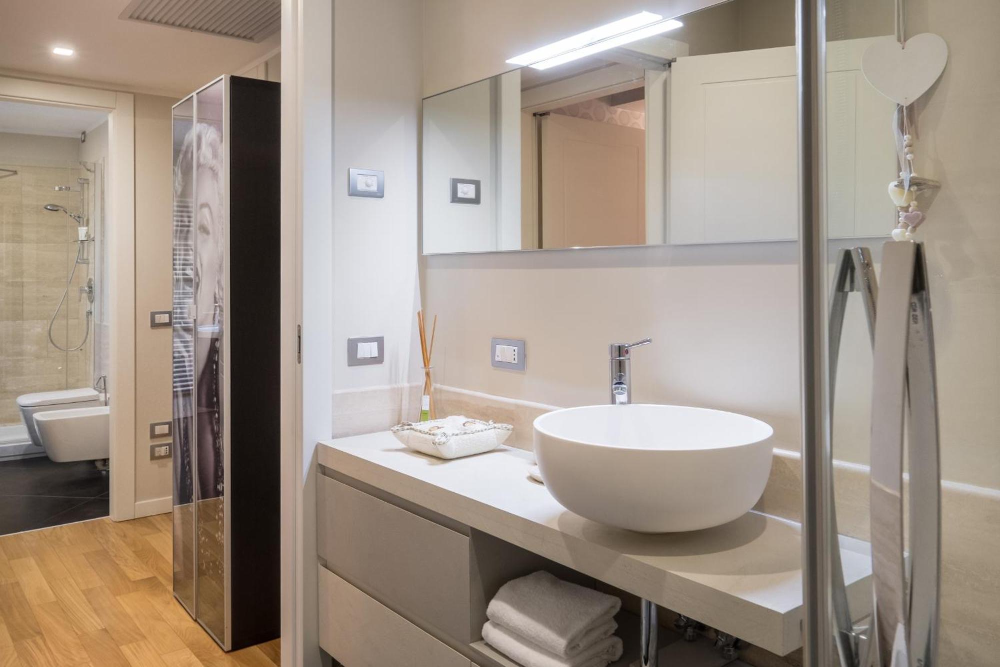 Flats4Rent Federica Apartment Verona Bagian luar foto